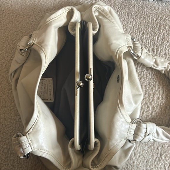 Coach cream leather shoulder bag - Picture 3 of 4